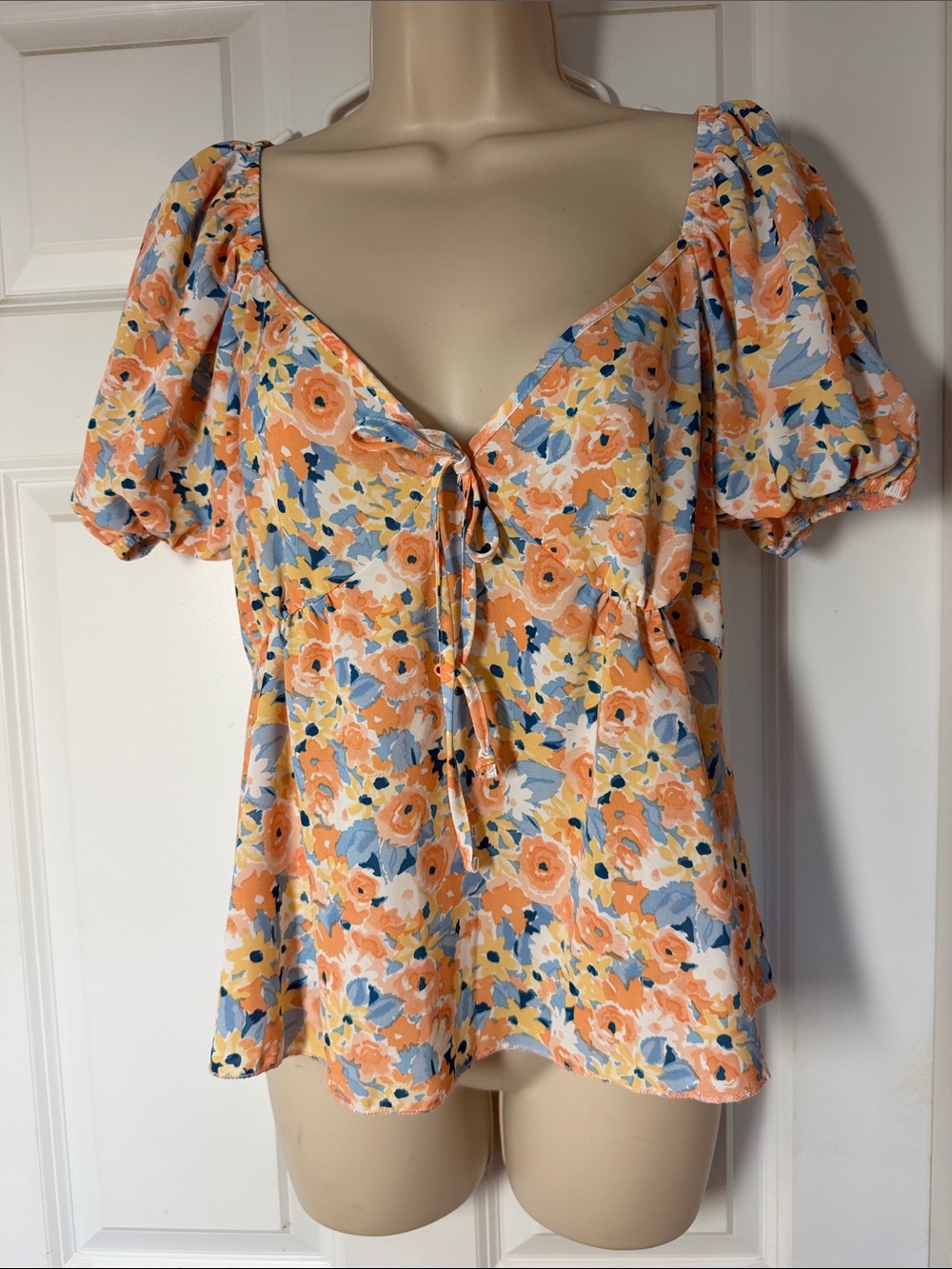SHEIN Peach Blue Floral Puff-Sleeve Tie-Front Top